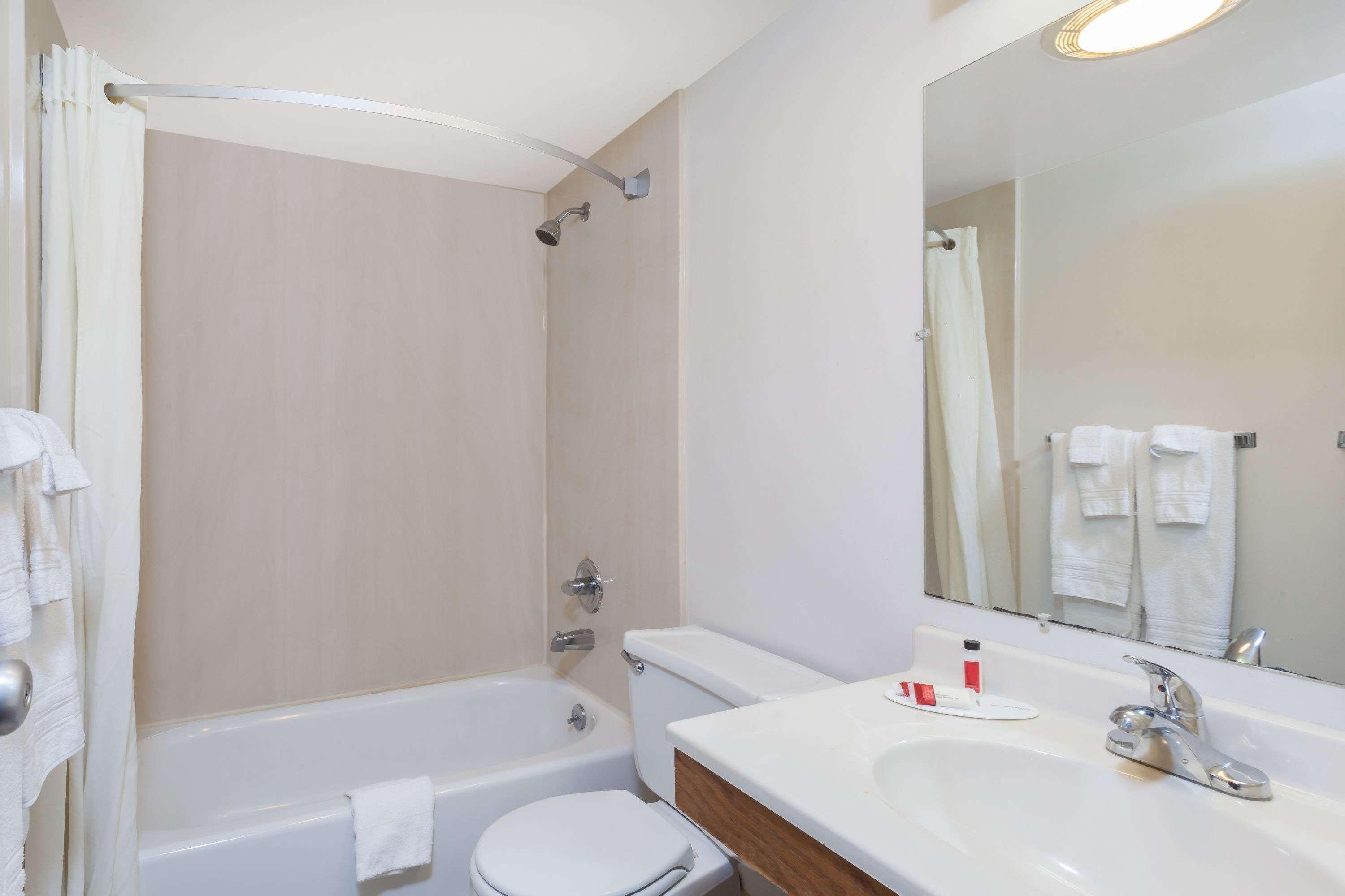 Super 8 By Wyndham Harrisburg Hershey West المظهر الخارجي الصورة