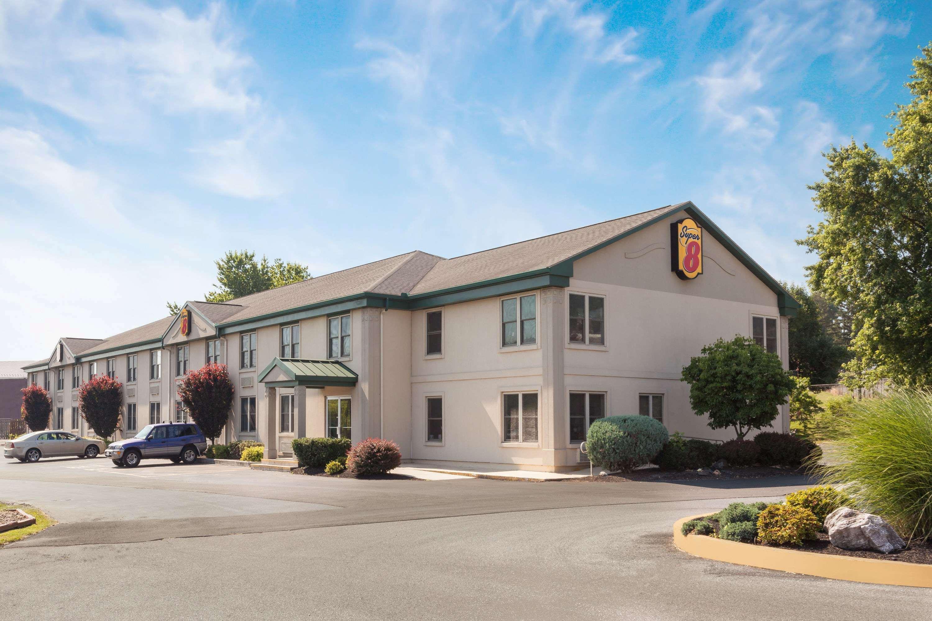 Super 8 By Wyndham Harrisburg Hershey West المظهر الخارجي الصورة