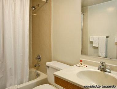 Super 8 By Wyndham Harrisburg Hershey West الغرفة الصورة